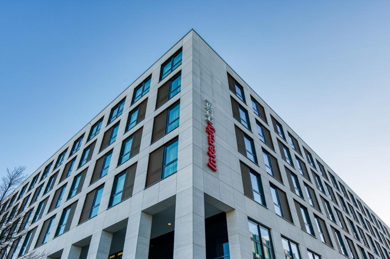 Intercityhotel Berlin Airport Ber Terminal 1 & 2 쇼네펠드 외부 사진 The building of the hotel