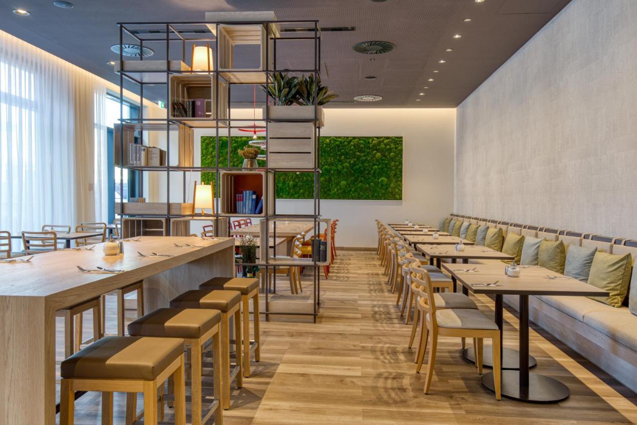 Intercityhotel Berlin Airport Ber Terminal 1 & 2 쇼네펠드 외부 사진 Interior of the hotel