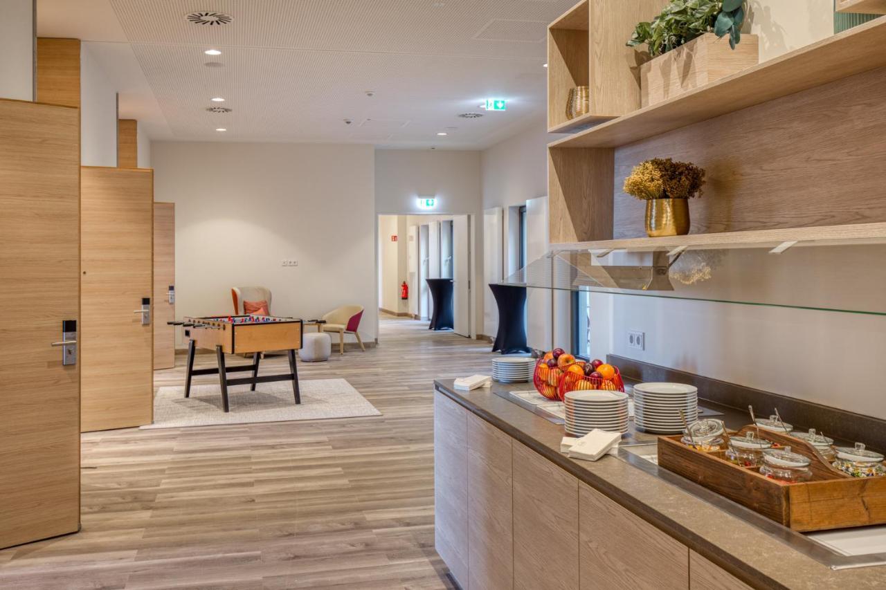 Intercityhotel Berlin Airport Ber Terminal 1 & 2 쇼네펠드 외부 사진 Reception